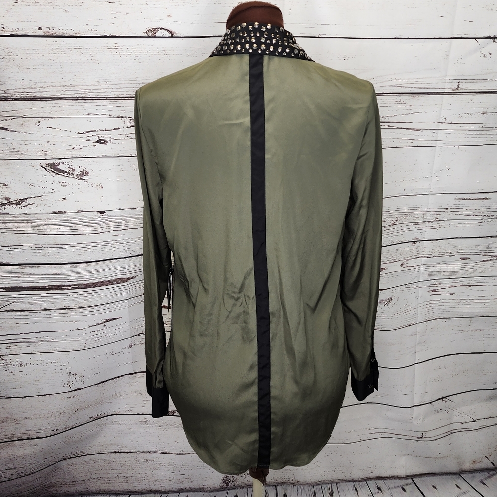 Rock & Republic Army Surplus Green Studded Blouse Size Medium - Picture 4 of 8
